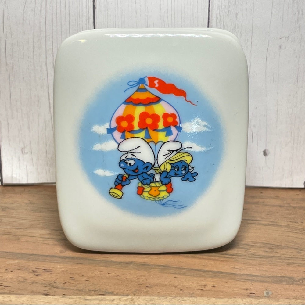 Smurf Ceramic Trinket Box Collectible Porcelain Wallace Berrie & Co